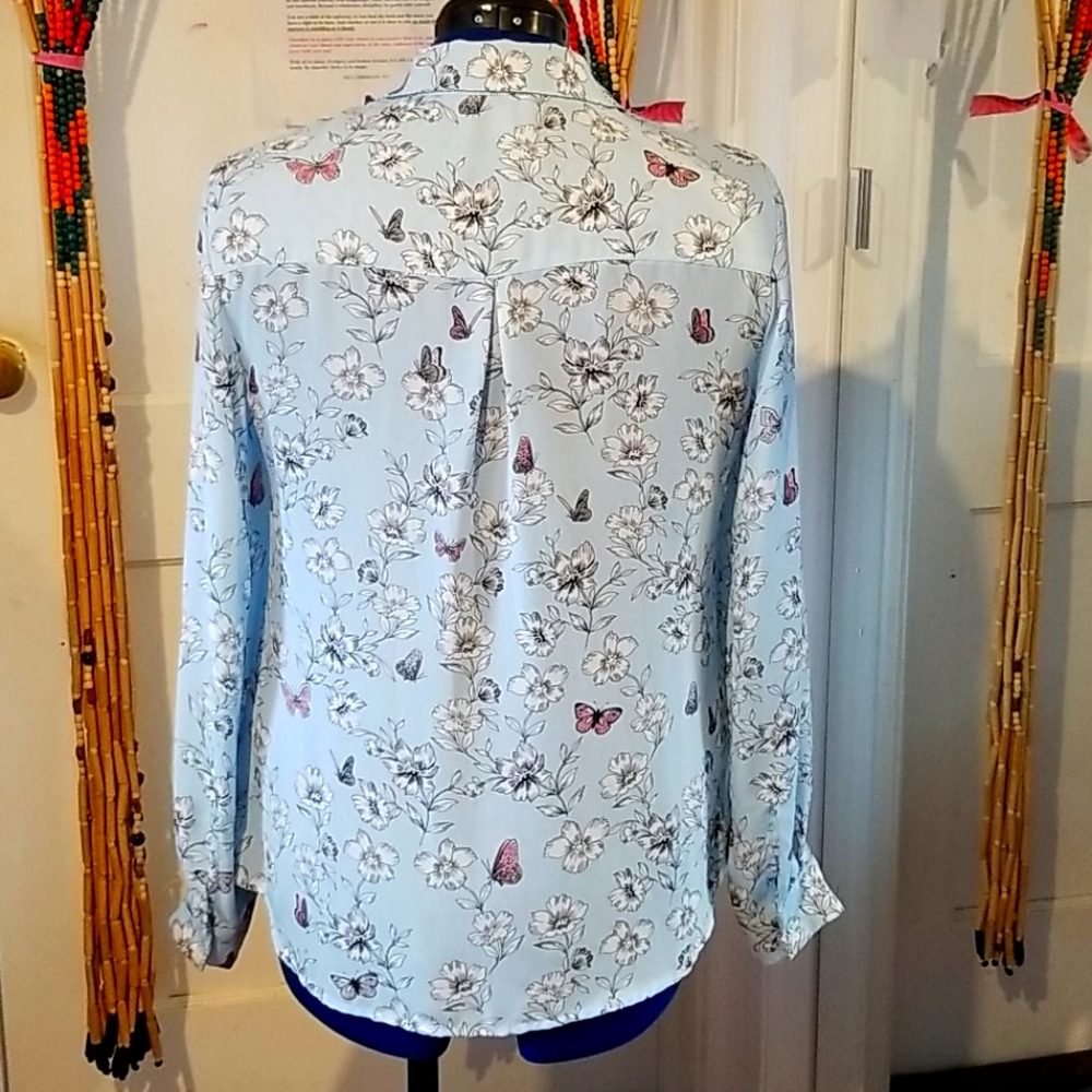 Button down blouse - Picture 2 of 2